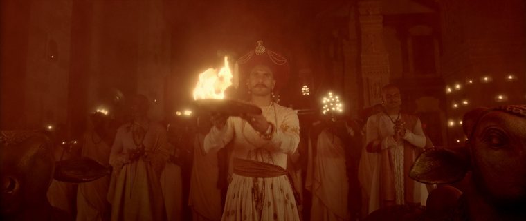 Bajirao Mastani reference showing torchlight and costumes